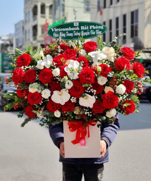 Giỏ Hoa Chúc Mừng