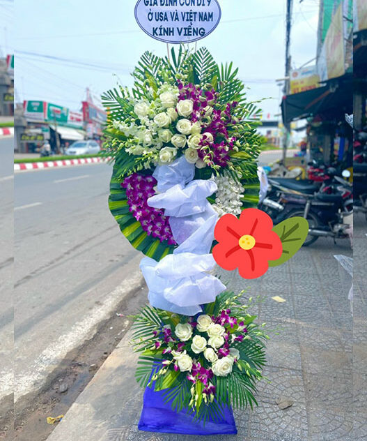 Vòng Hoa Viếng Tang