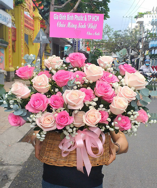 Giỏ Hoa - Vườn Hồng Ngọt Ngào