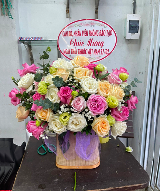 Giỏ Hoa Chúc Mừng Ngày 27/2