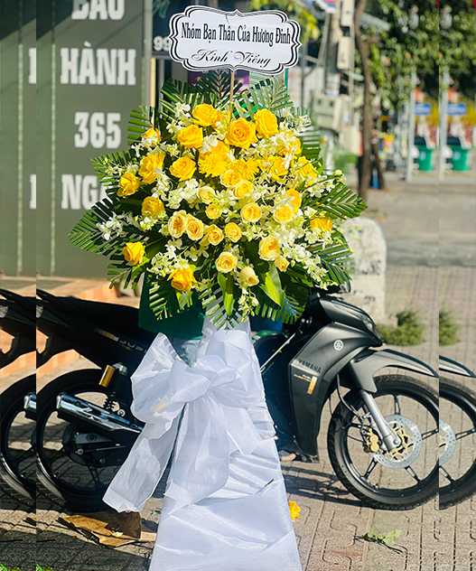 Vòng Hoa Kính Viếng