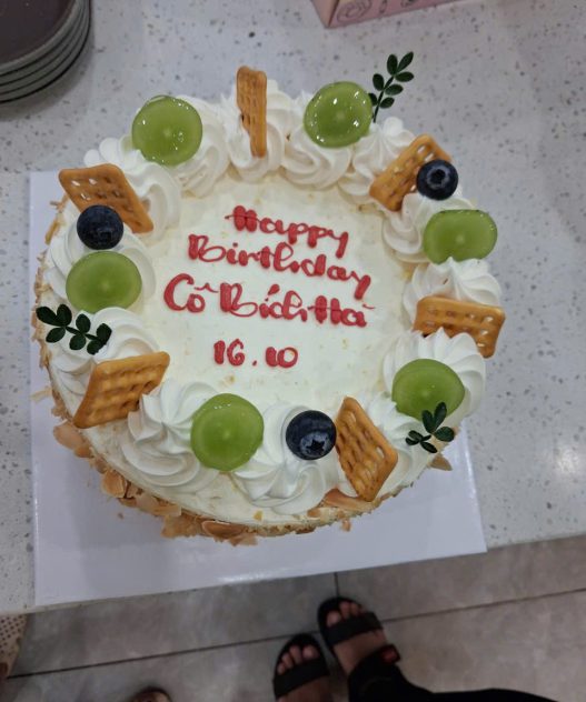 bánh sinh nhật tặng em gái